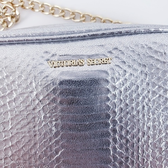 Victoria's Secret - Limited Edition Silver Purse Crossbody Tassel and Chain - Picture 2 of 7